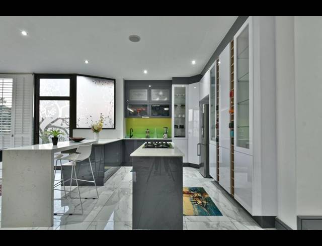 4 BEDROOM HOUSE FOR SALE IN GLENVISTA